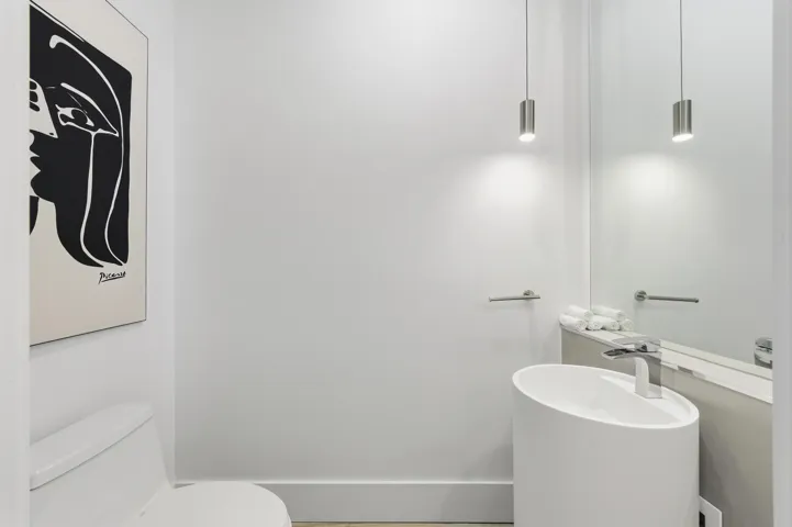 POWDER ROOM