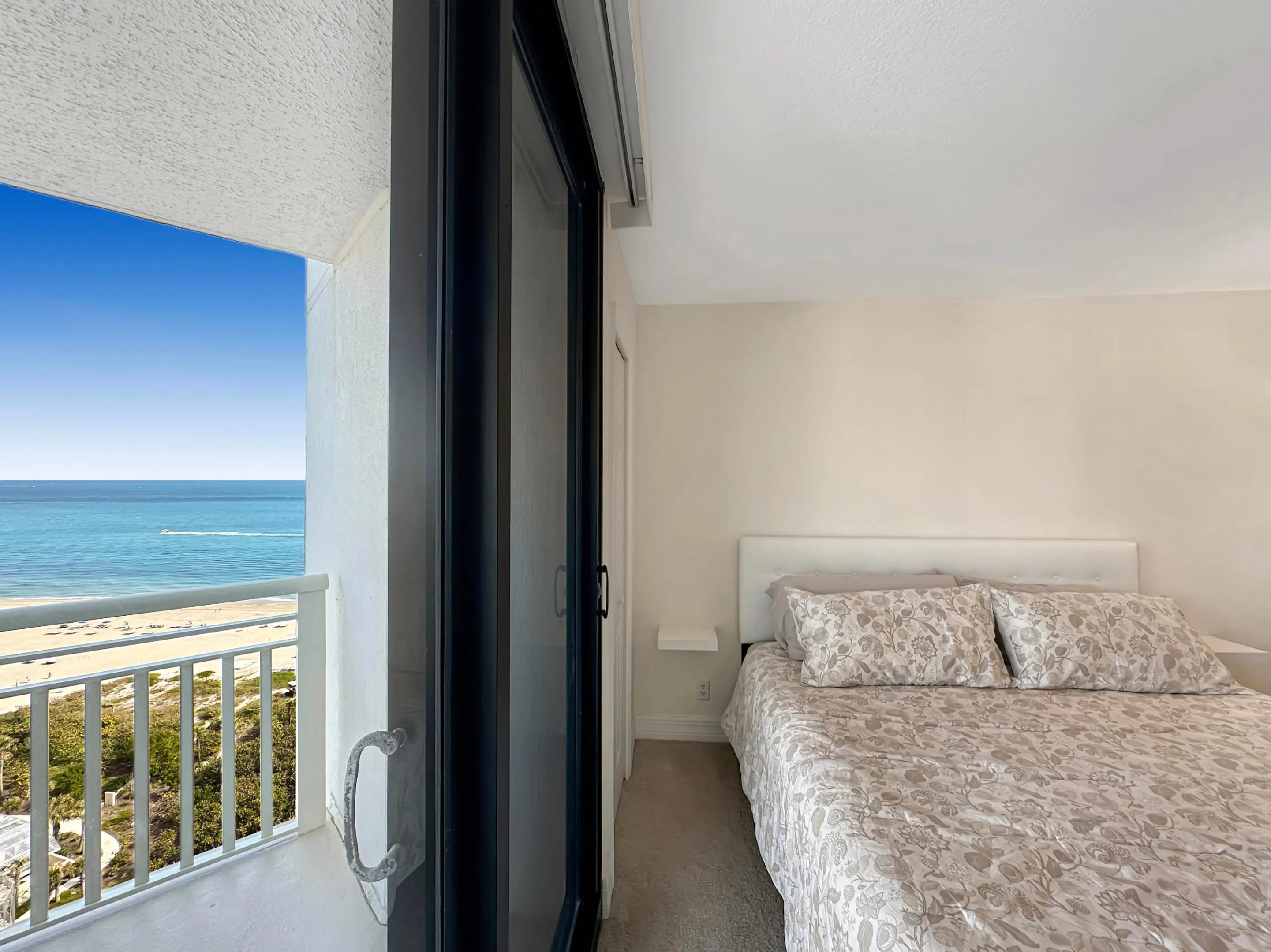 Bedroom with Balcony Access