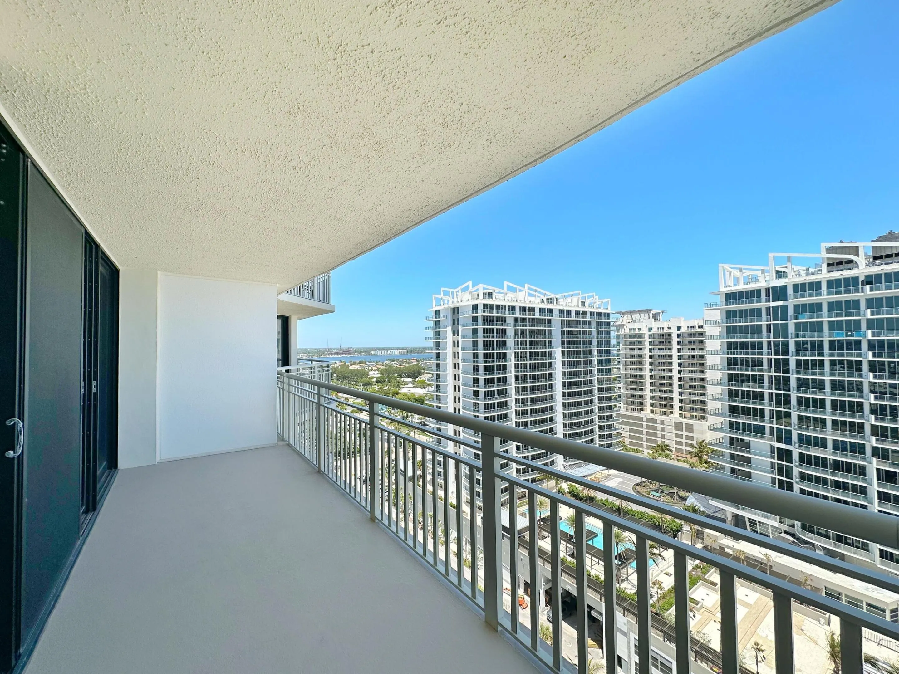 Balcony with Intracoastal View