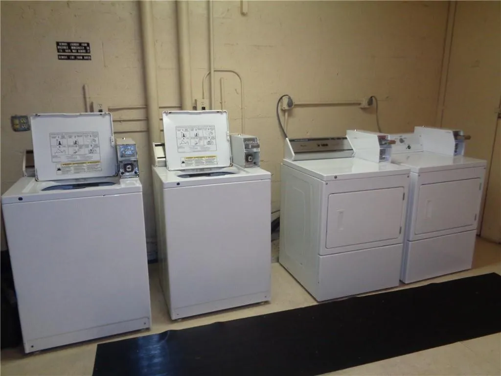 LAUNDRY RM ON EVERY FLOOR