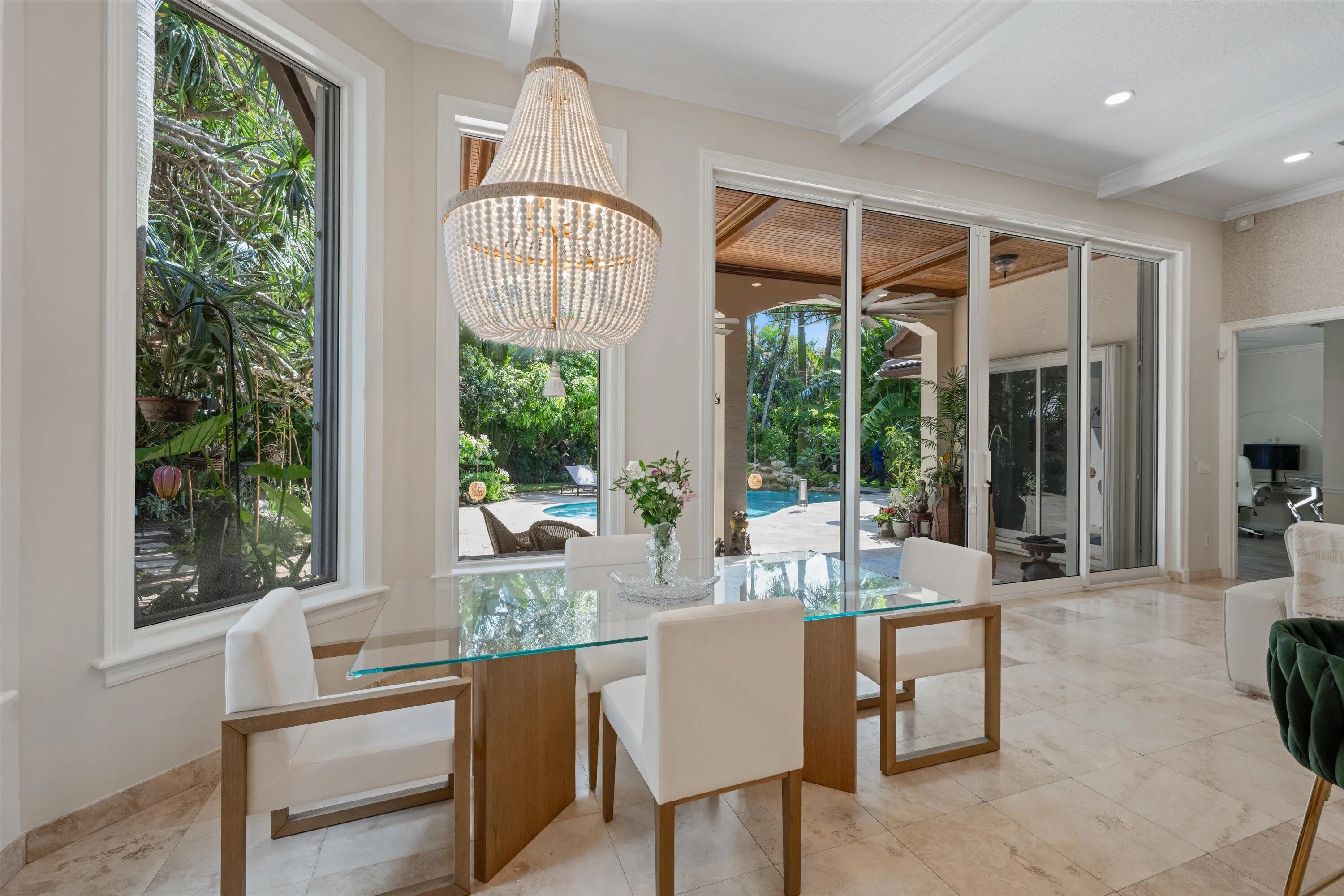 Eat In Kitchen