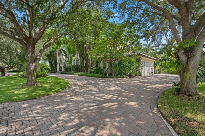 4699 Gleneagles Drive