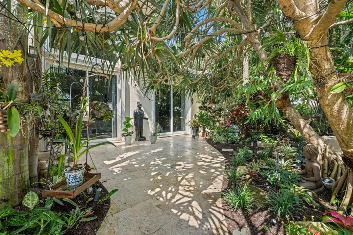 4699 Gleneagles Dr