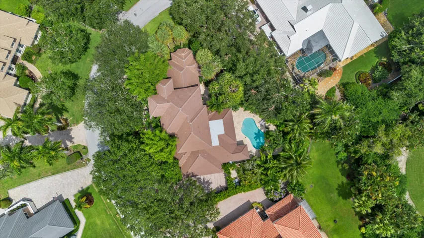 4699 Gleneagles Dr
