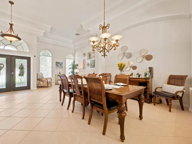 Dining to Living