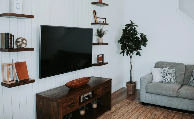 Tv room
