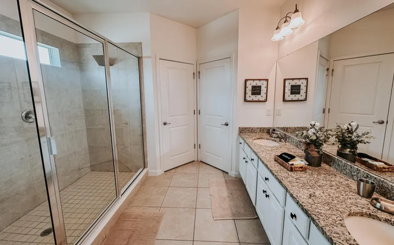 Master bath 1 sec floor