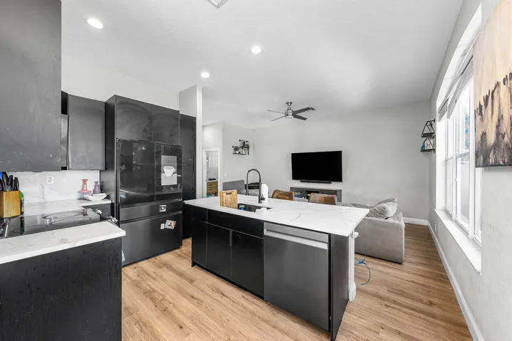 017-5041MassyDrive-LakeWorth-FL-33463-FU