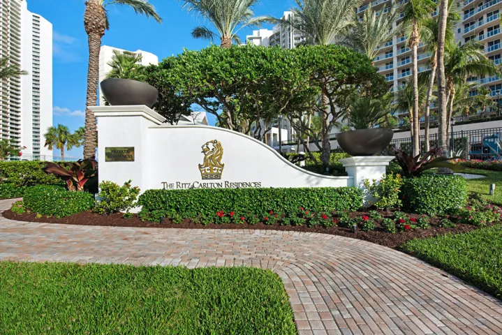 2700 N Ocean Drive Apt 306b-print-036-01