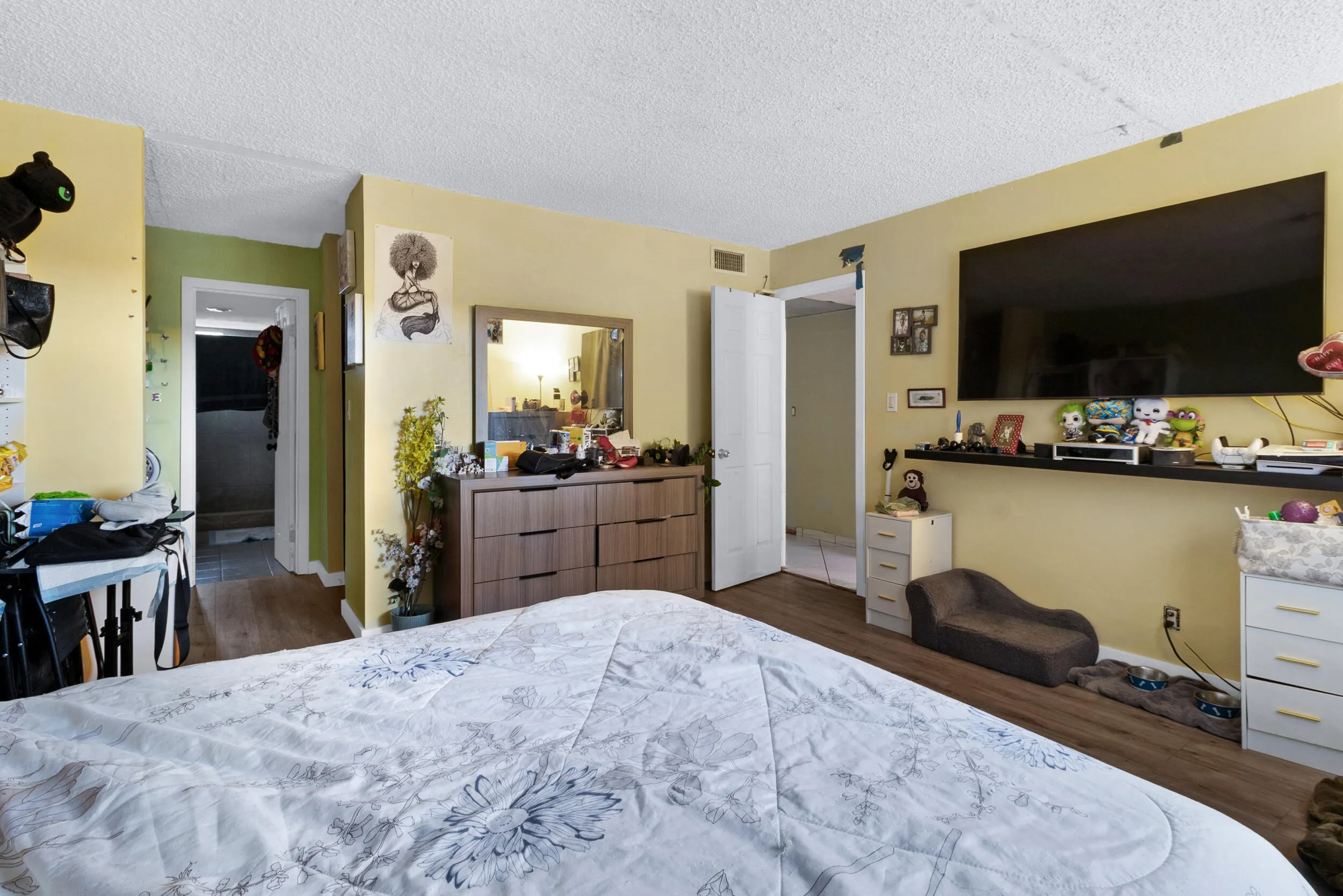 21_accutour_408-nw-68th-ave-apt-405 -012