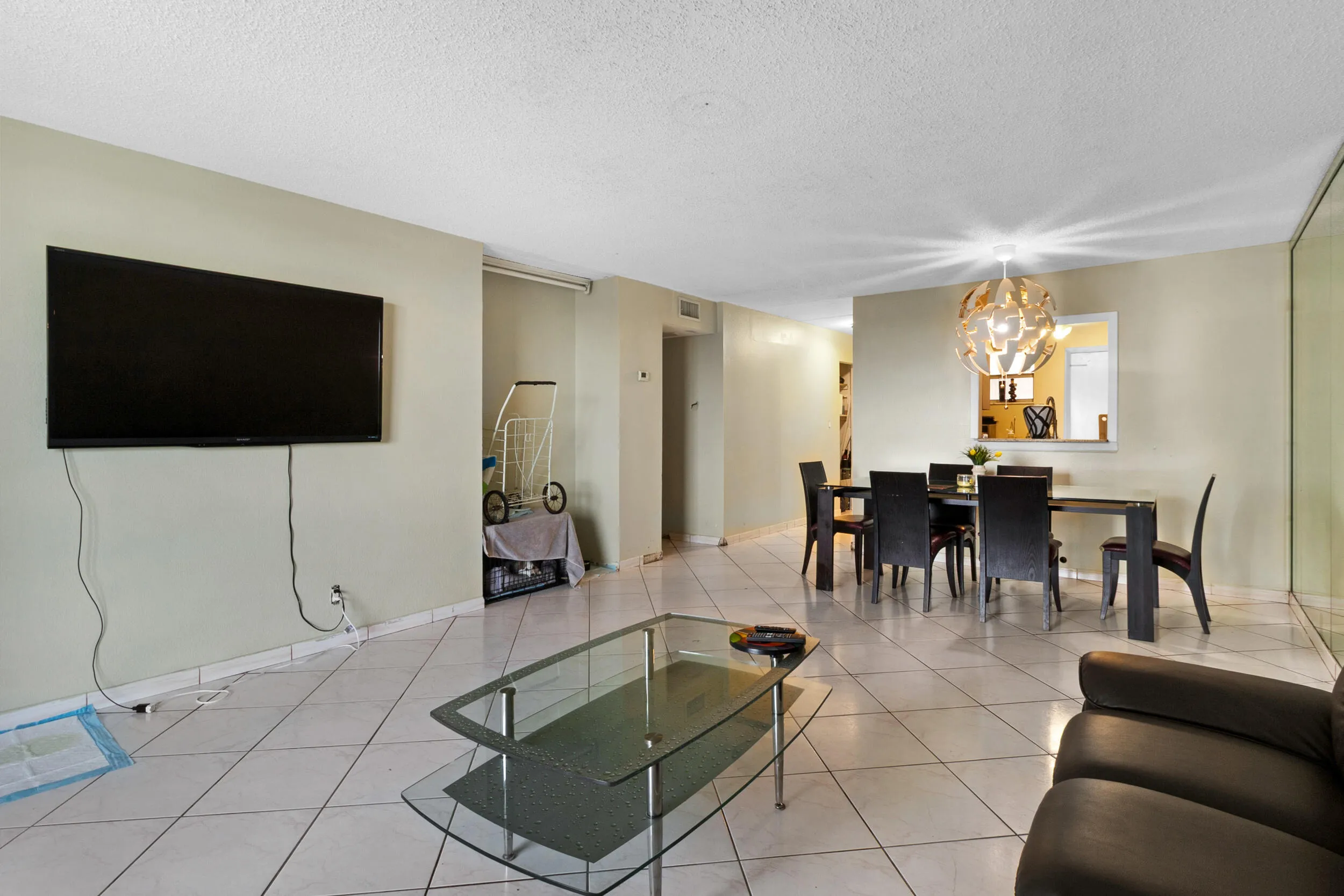 16_accutour_408-nw-68th-ave-apt-405 -007