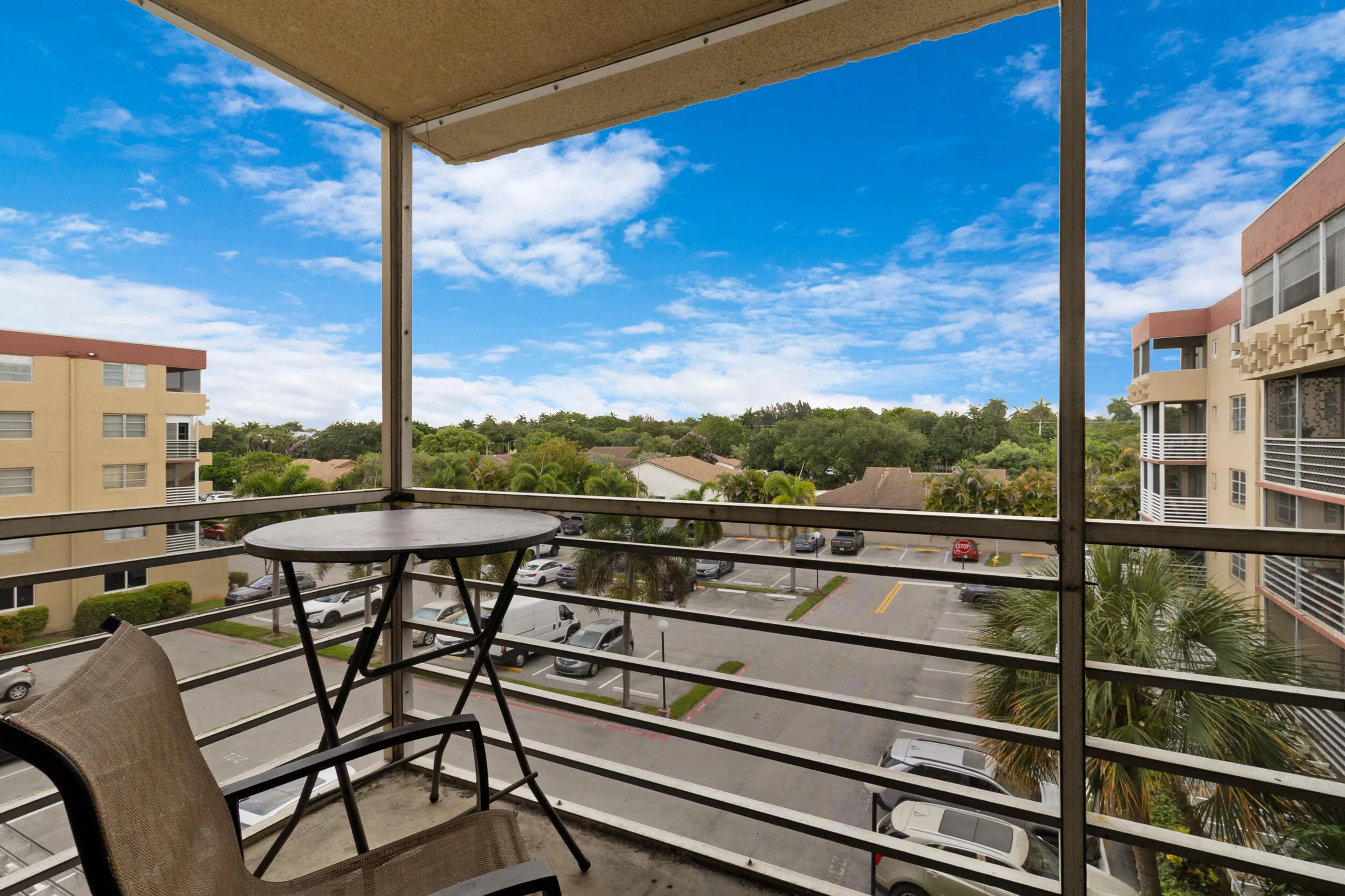 30_accutour_408-nw-68th-ave-apt-405 -021