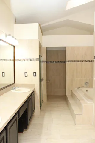 En suite bath
