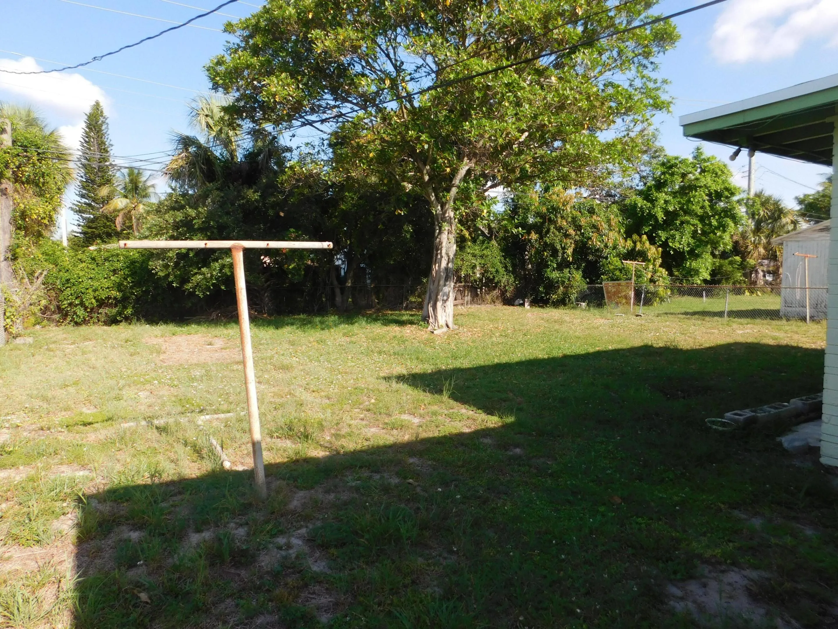 435 NW 40th AVE FORT LAUD. - BACKYARD1