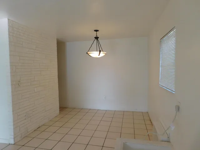 435 NW 40th AVE FORT LAUD. - DINING2