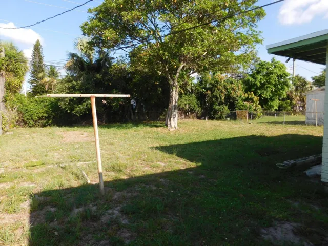 435 NW 40th AVE FORT LAUD. - BACKYARD1