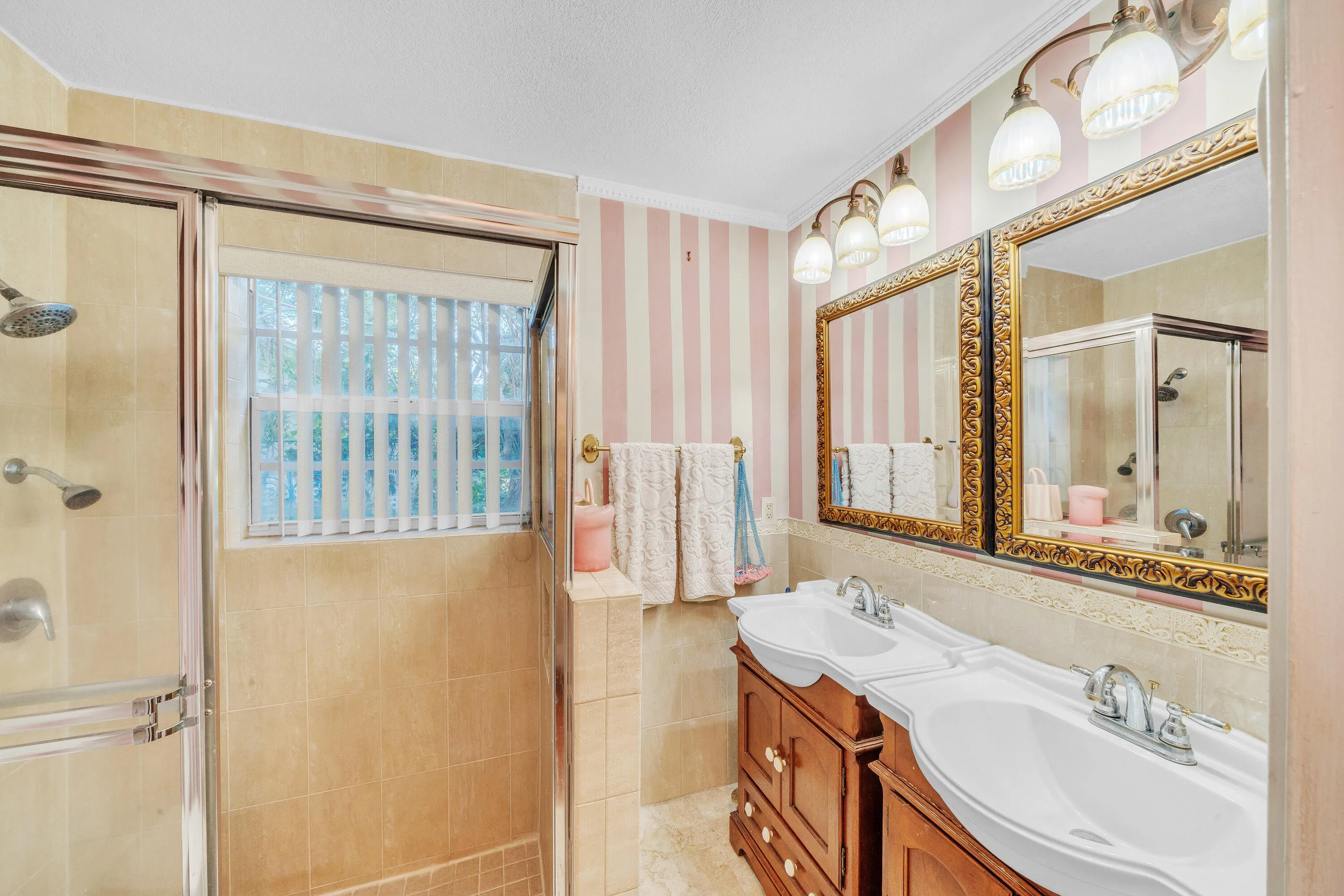 13 Primary Bathroom (1)