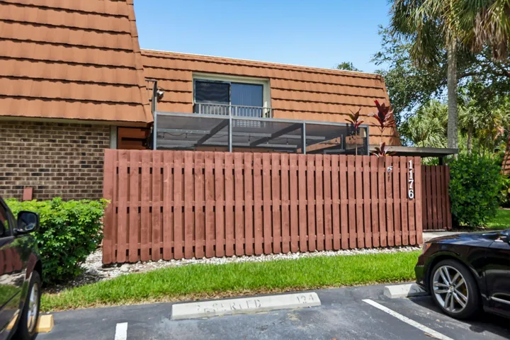 8-web-or-mls-SW 118th Ter-S0107-008