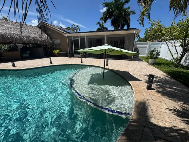 swim up shade