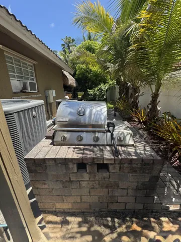 built in BBQ grill