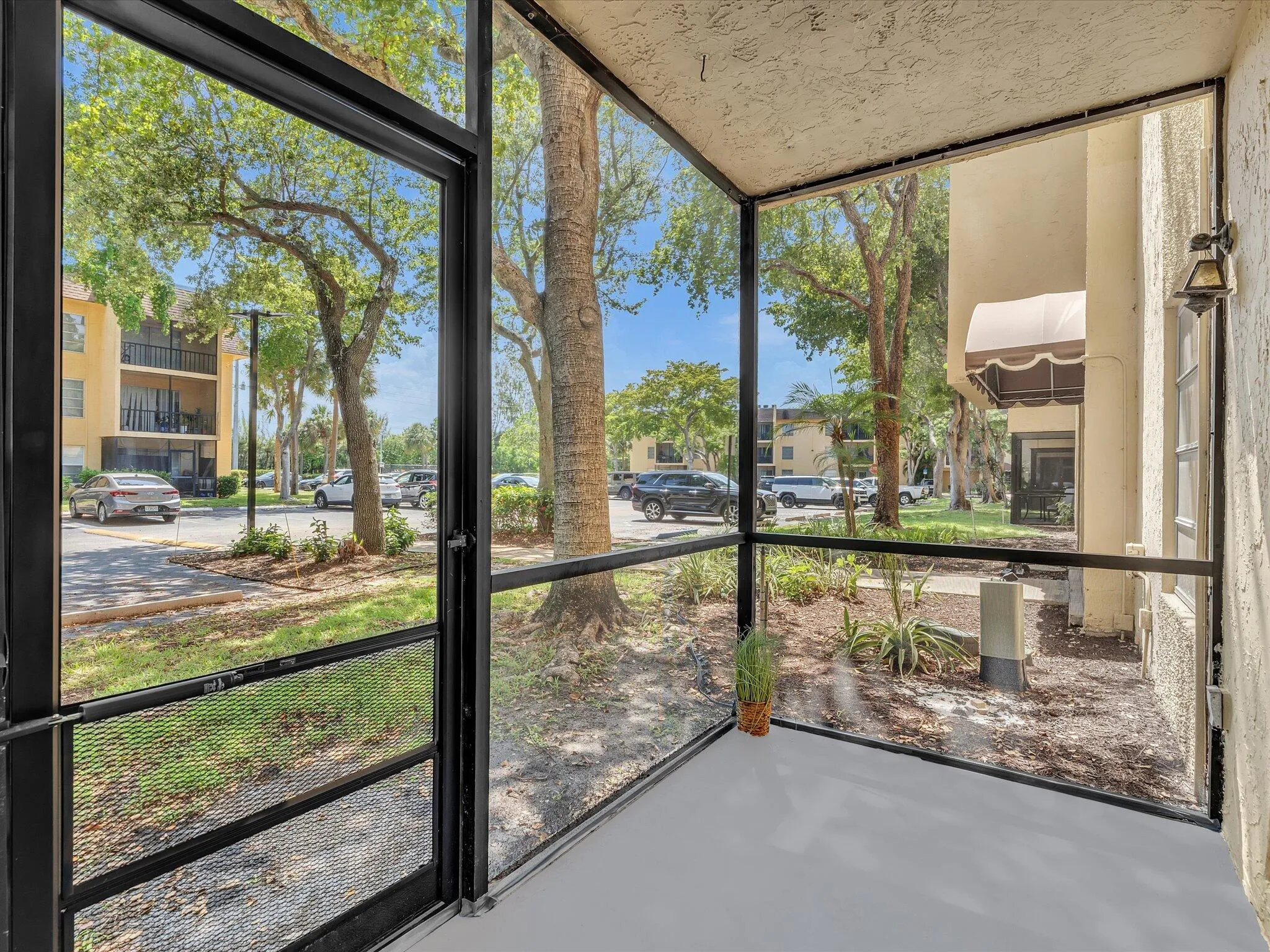 Screened Patio