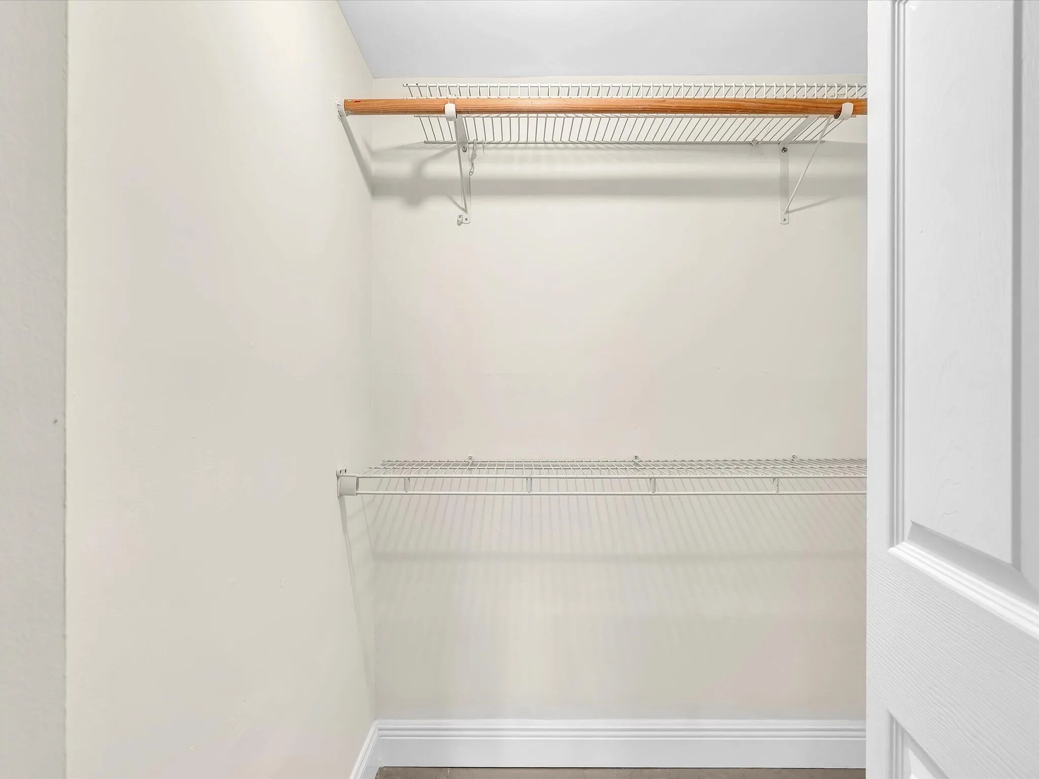 Closet Bedroom 2
