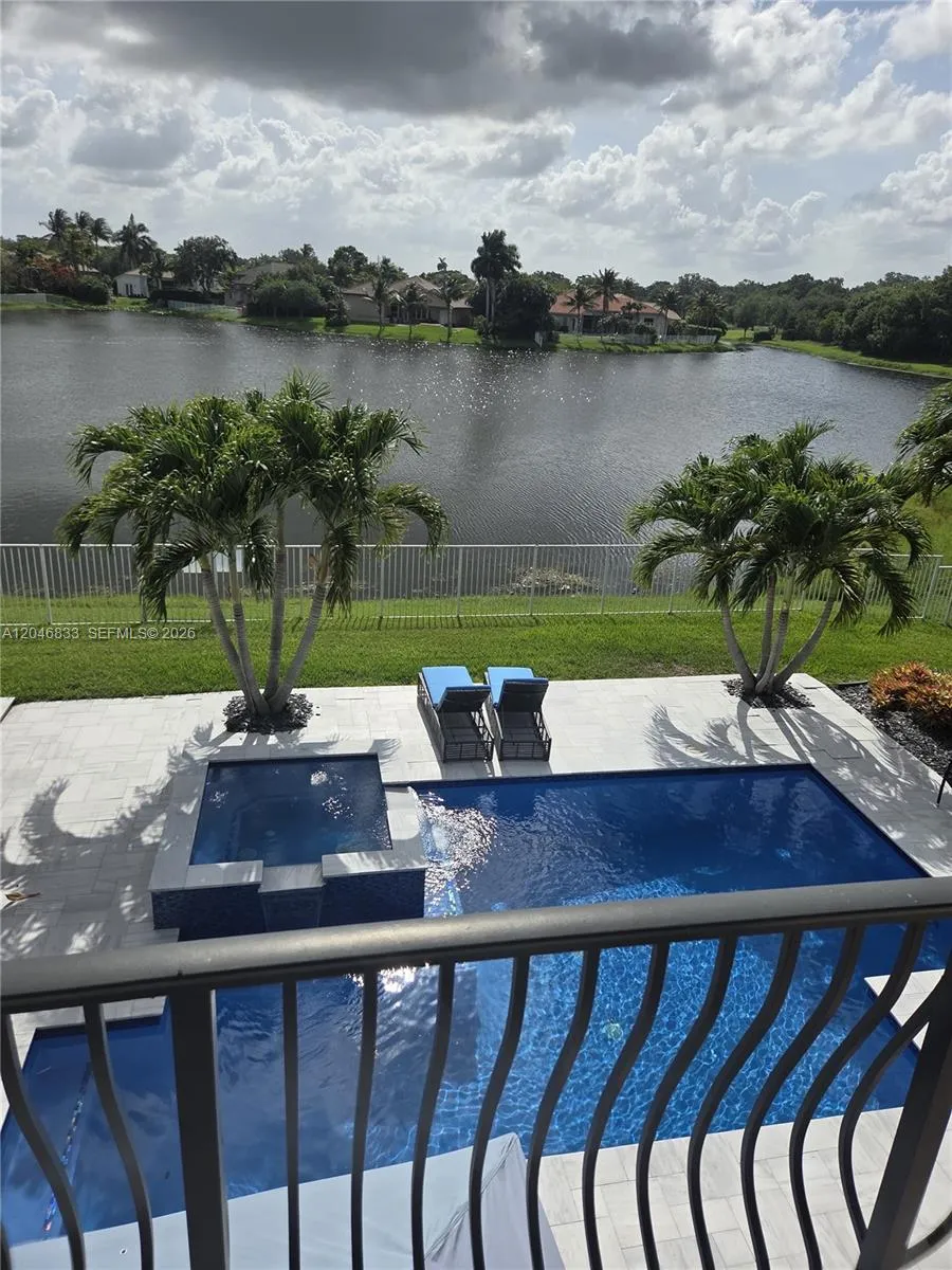 Property photo 32