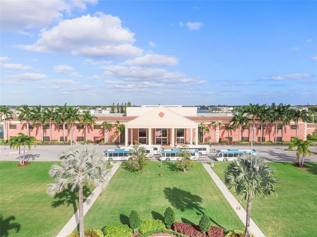 cv clubhouse