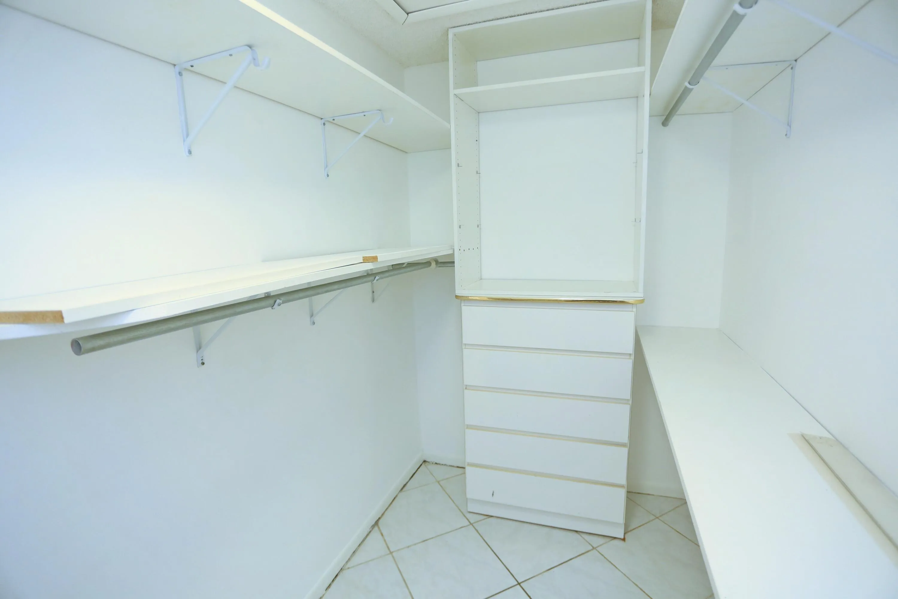 Walk in closet