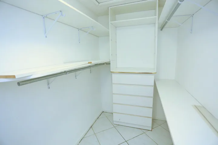 Walk in closet