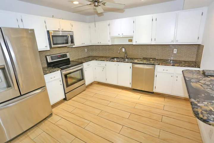 Eat in kitchen