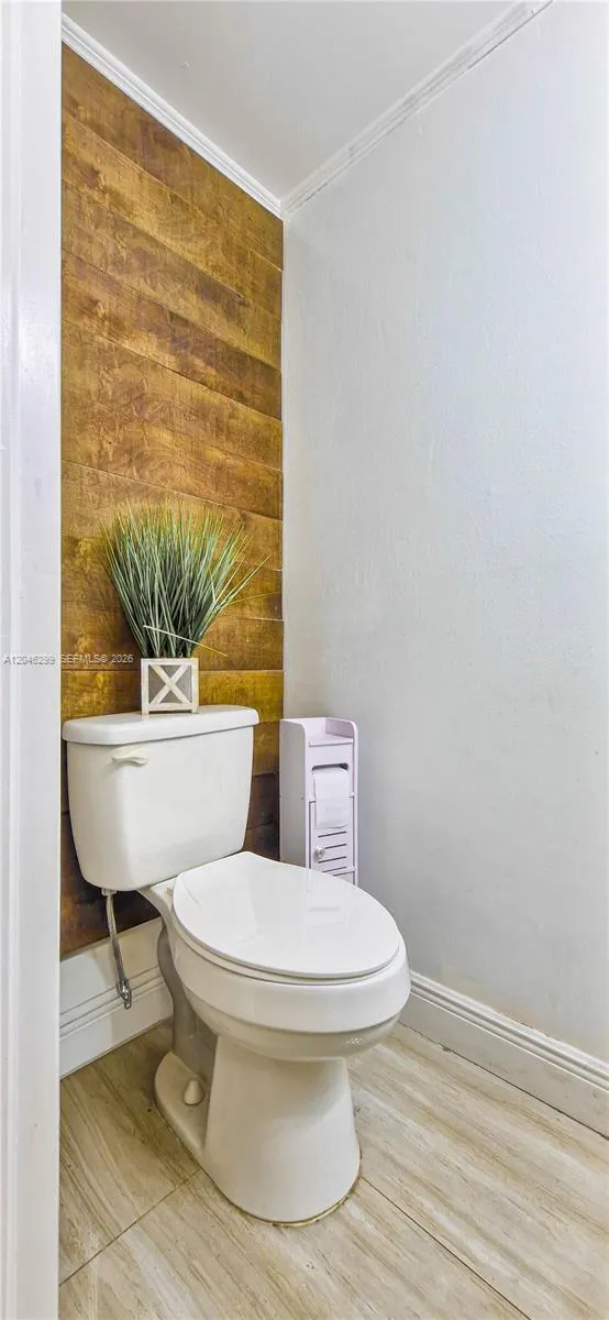 1/2 Bath downstairs