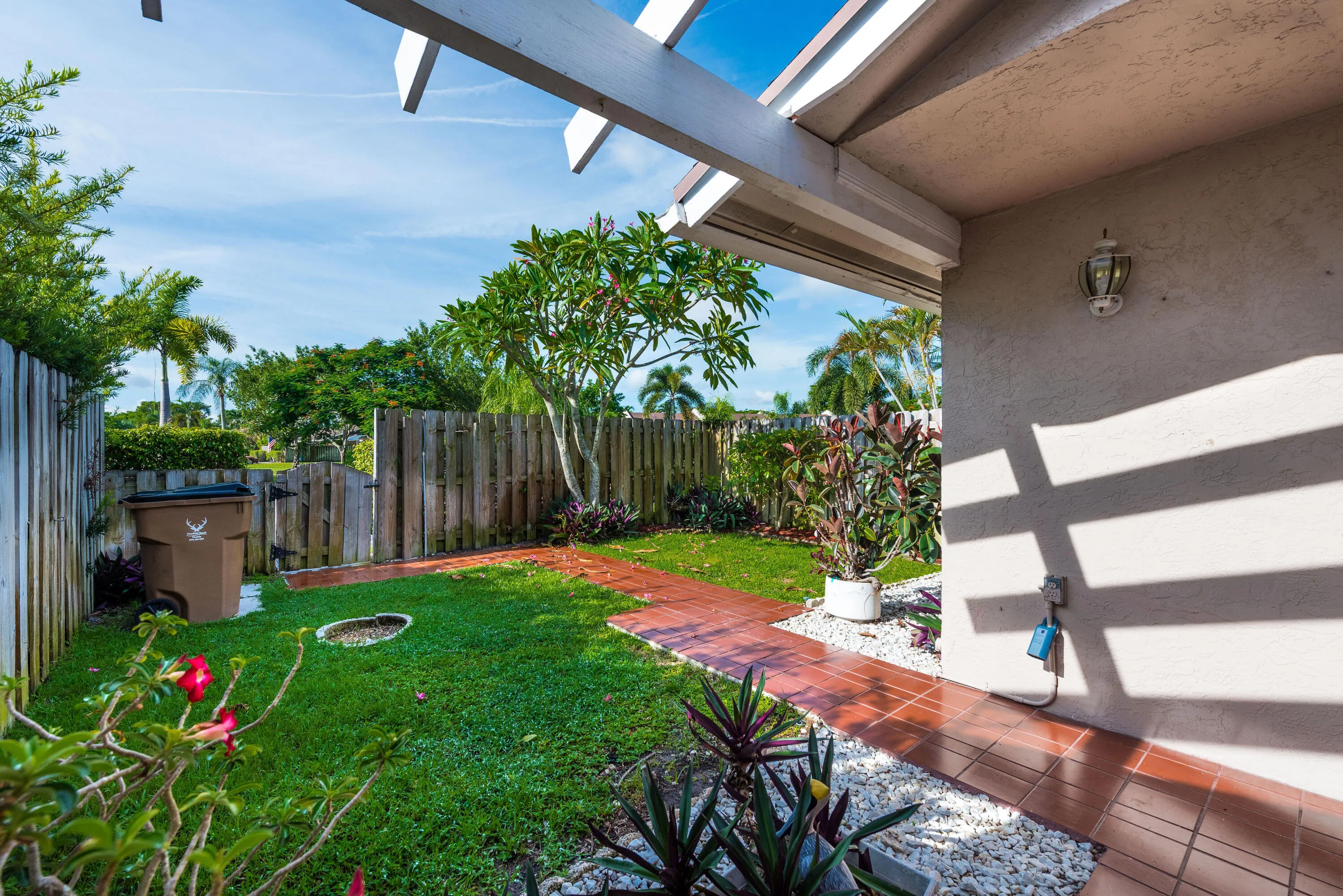 1013NW53rdStDeerfieldBeach-28