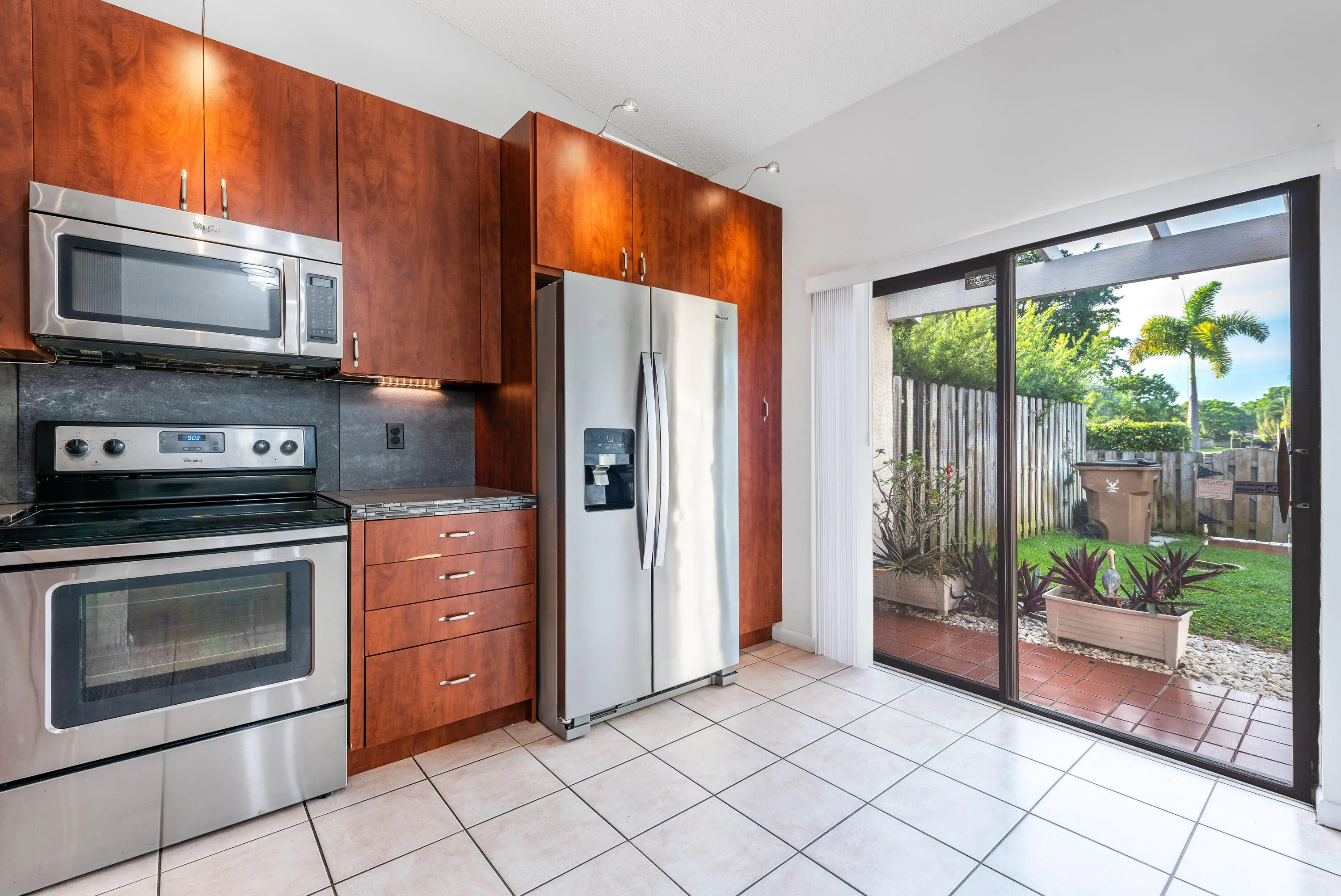 1013NW53rdStDeerfieldBeach-4