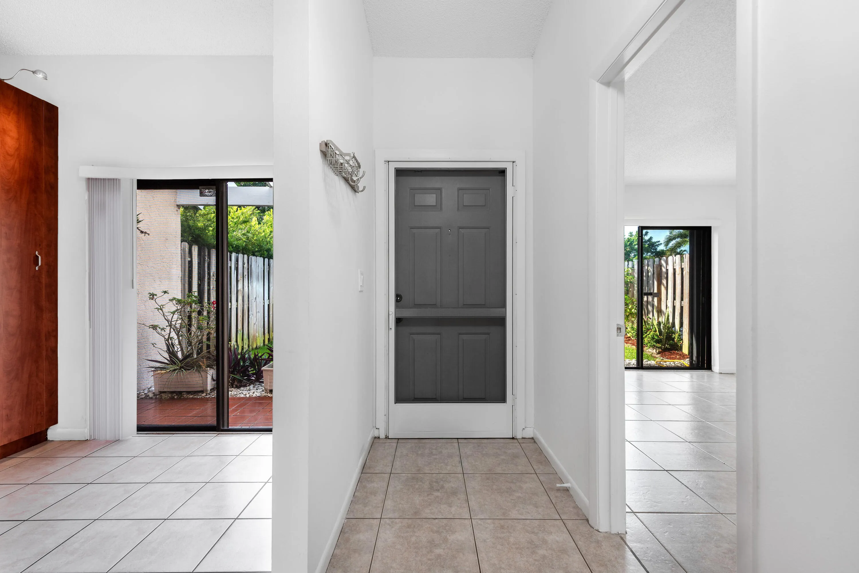 1013NW53rdStDeerfieldBeach-2
