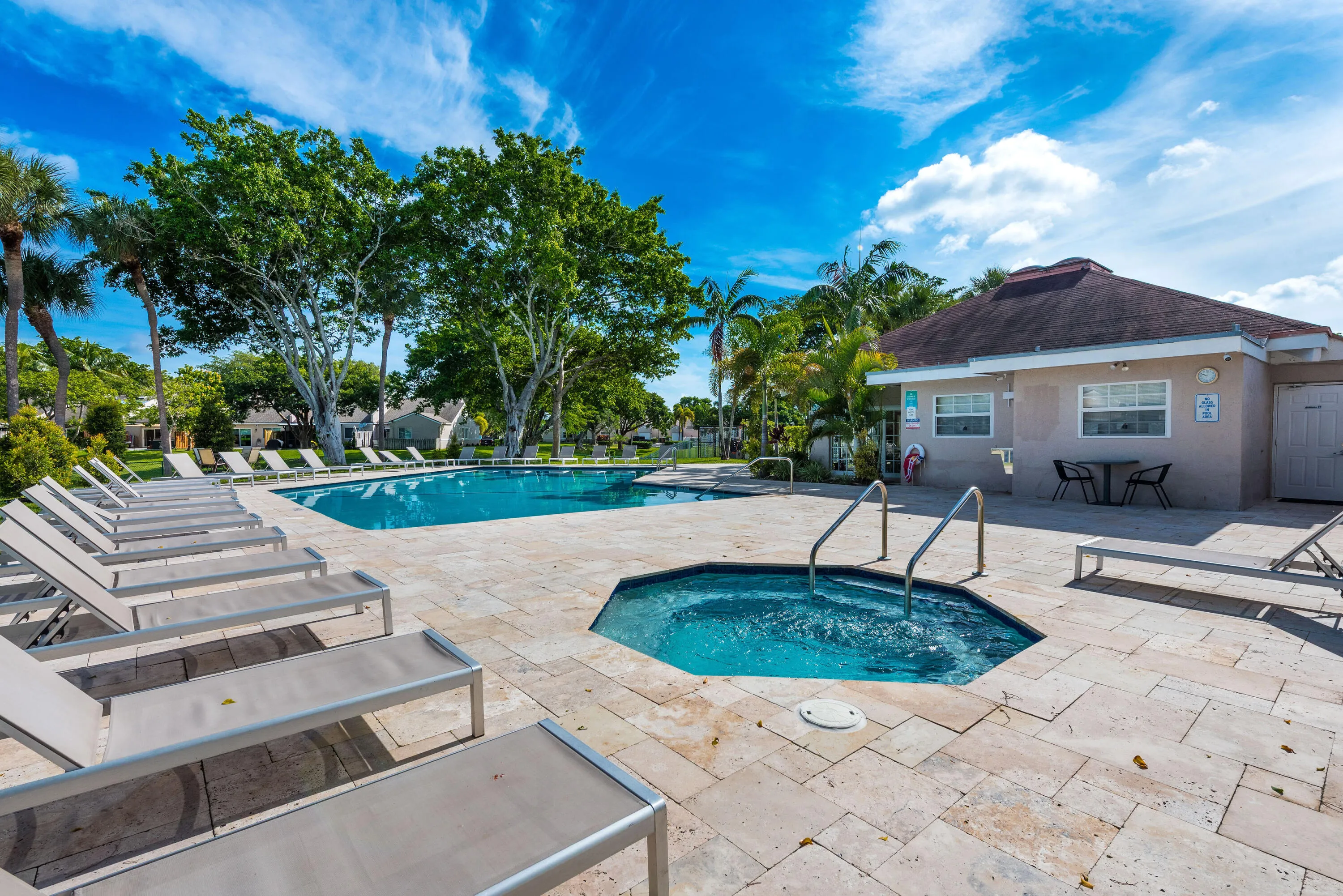 1013NW53rdStDeerfieldBeach-40
