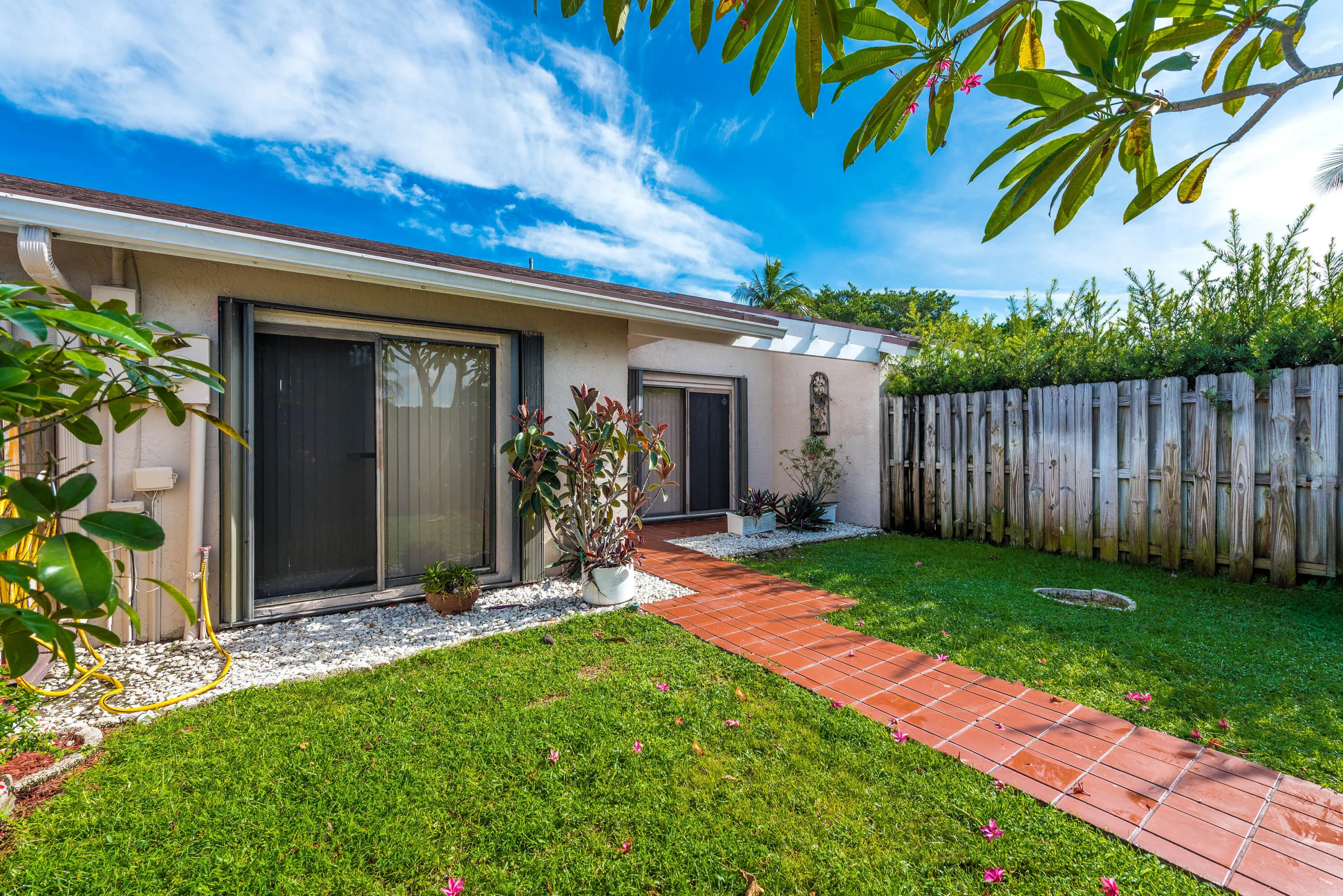 1013NW53rdStDeerfieldBeach-30