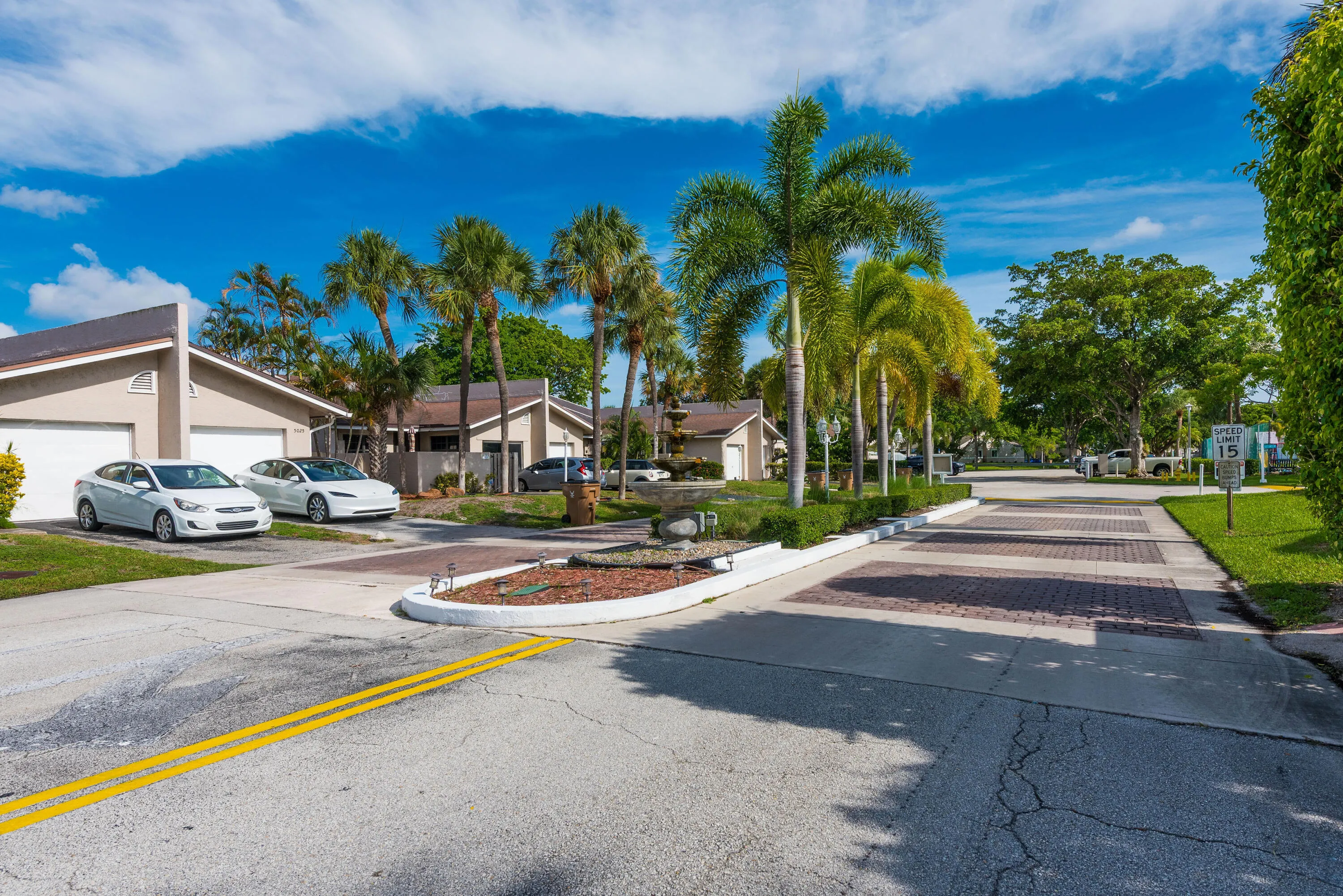 1013NW53rdStDeerfieldBeach-45