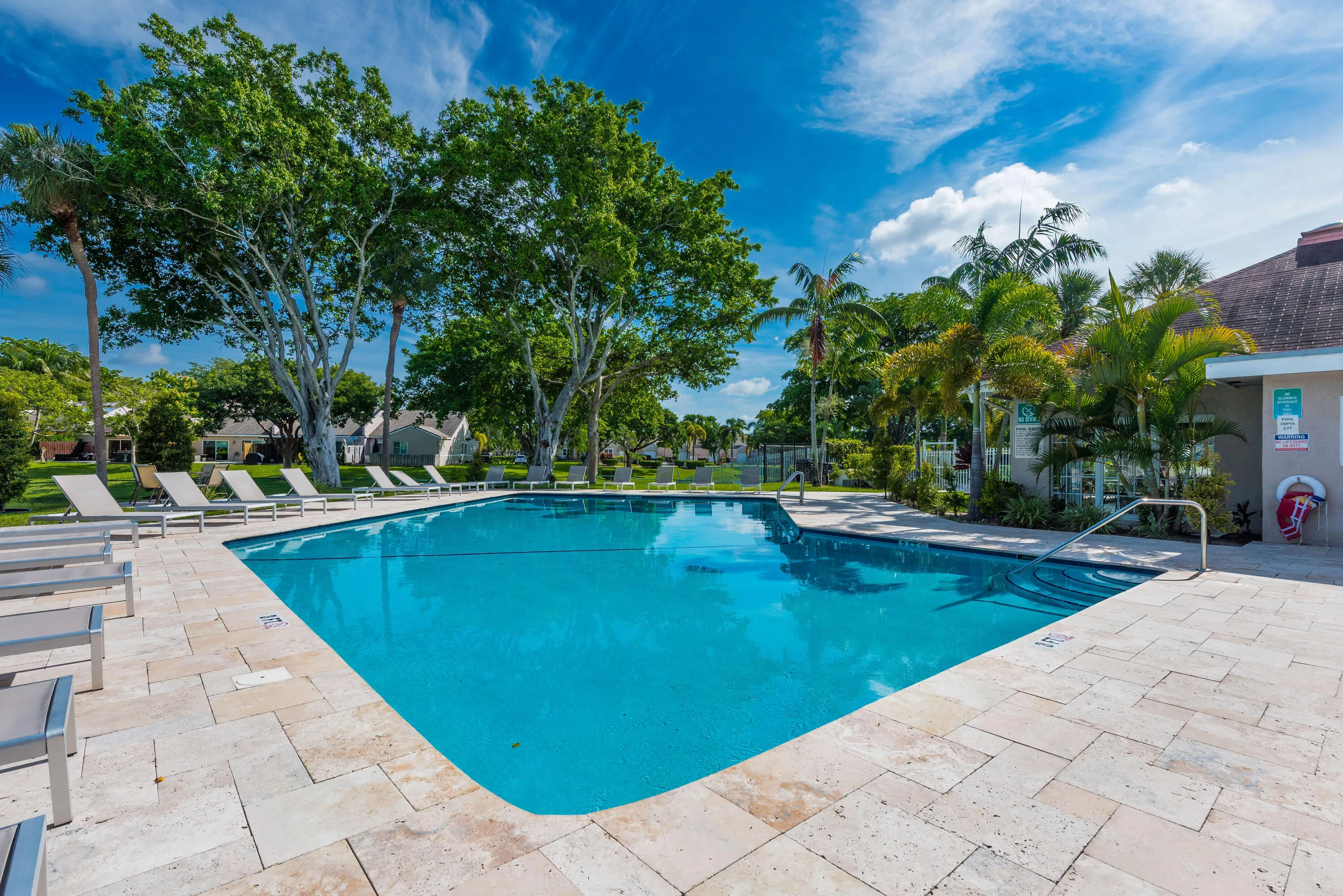 1013NW53rdStDeerfieldBeach-41