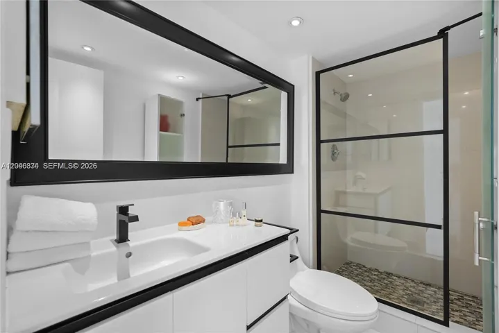 2nd Bathroom