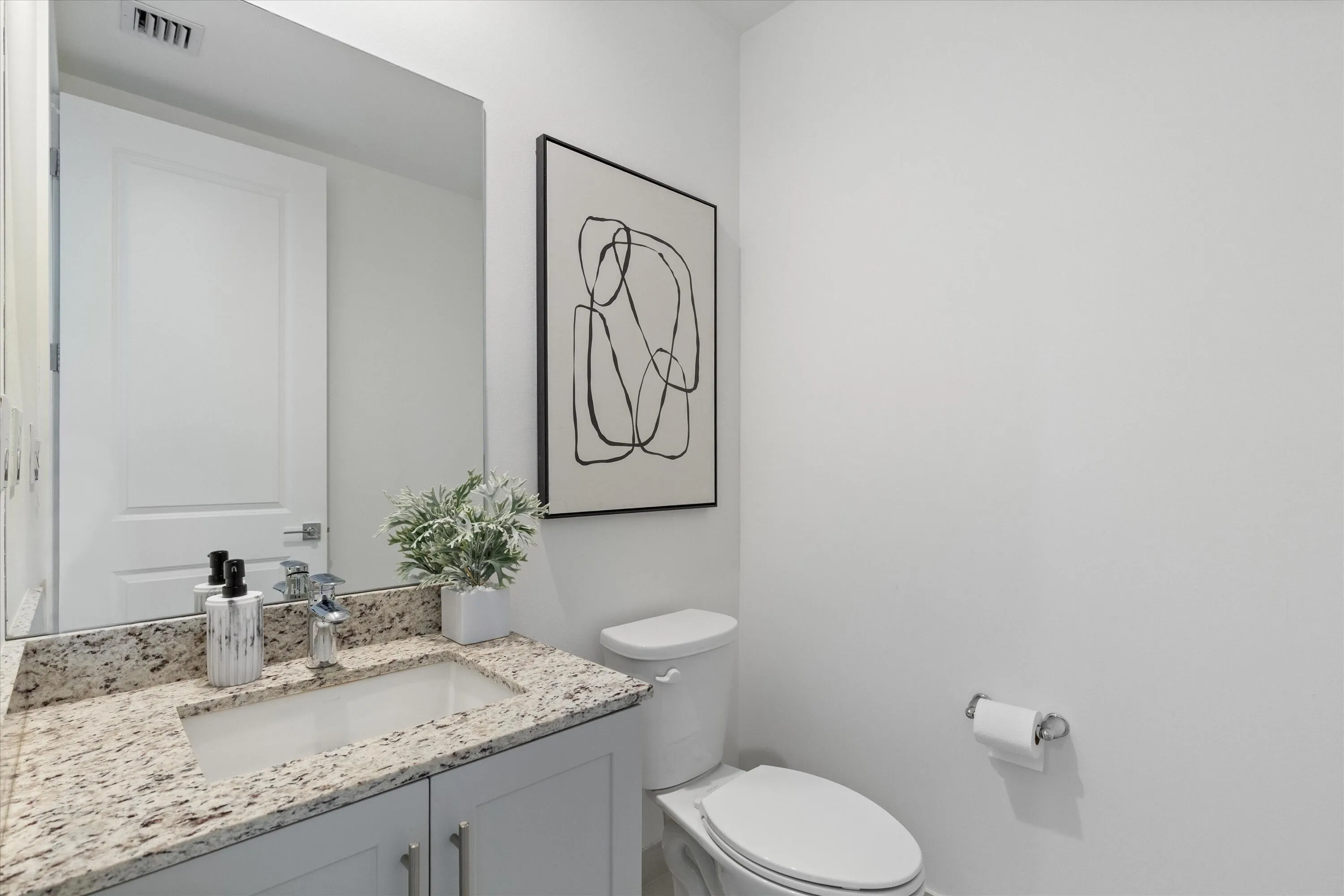Guest 1/2 bath 1st floor