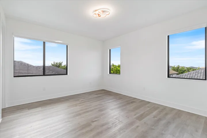 5th bedroom 2nd floor