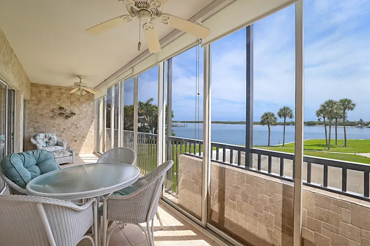 300 Intracoastal Place Apt 204-28