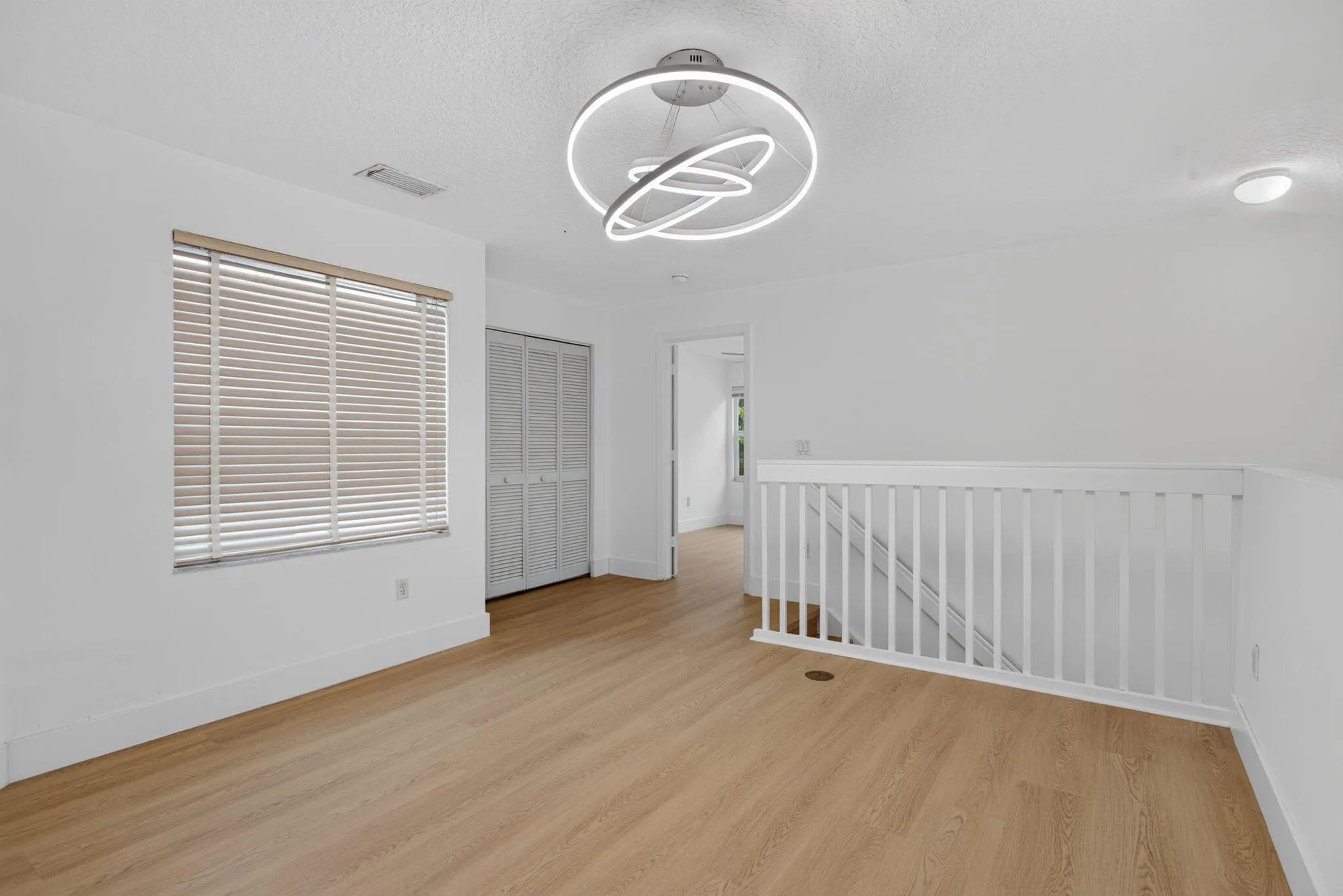 39-web-or-mls-7087-4573
