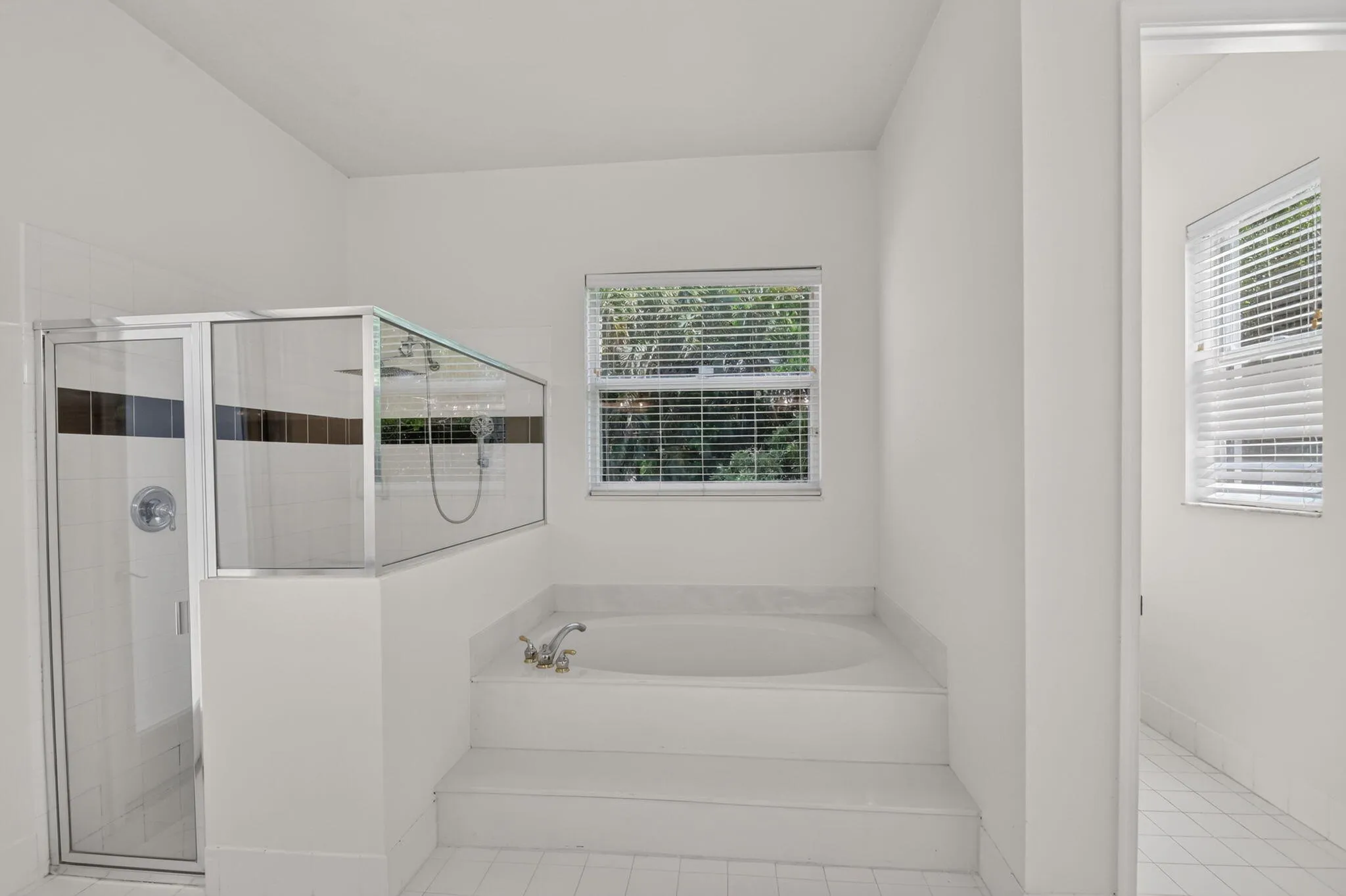 primary bath with cabana feature