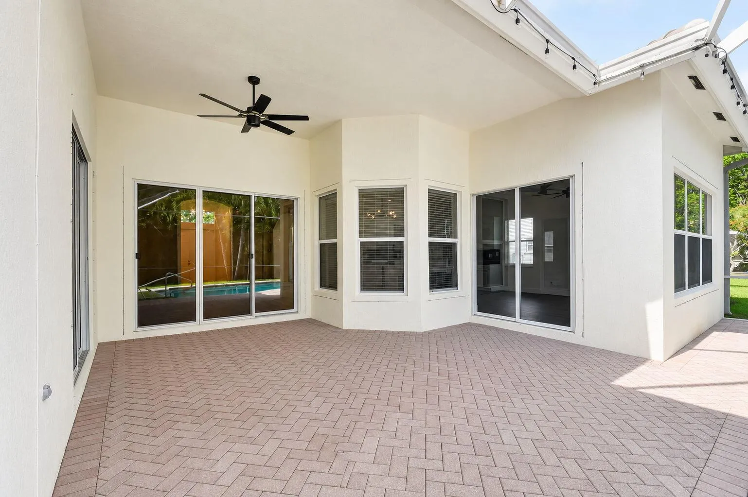 83-web-or-mls-patio2
