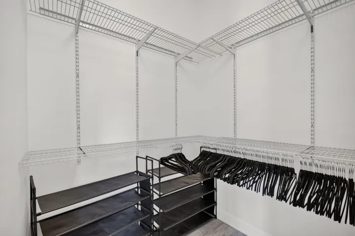 lots of closets