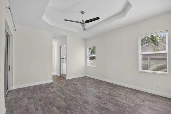 tray ceiling in primary​​‌​​​​‌​​‌‌​‌‌​​​‌‌​‌​‌​‌​​​‌​​ bedroom