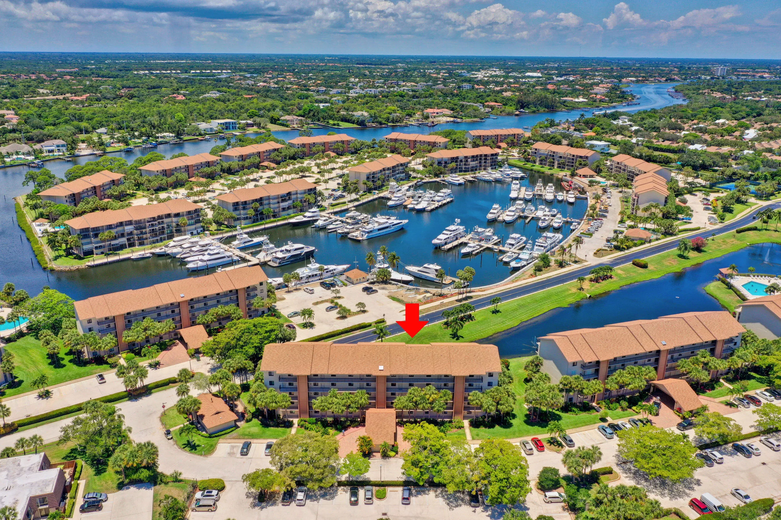 901 Seafarer Circle # 104