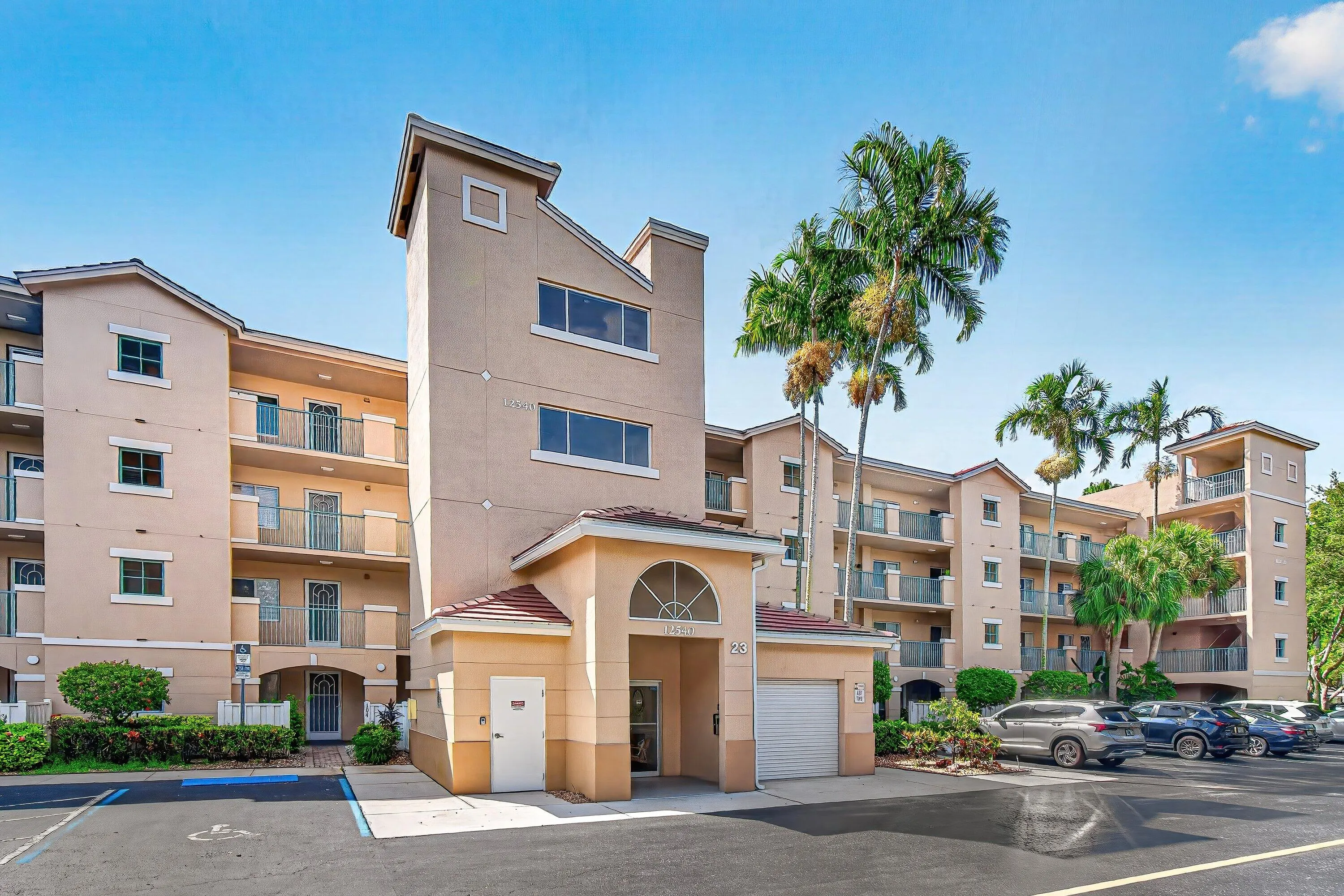 001-12540MajestyCircle-303-BoyntonBeach-